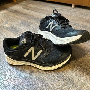 New balance sneakers. Good running/walking shoes. Size 8.5 women’s.